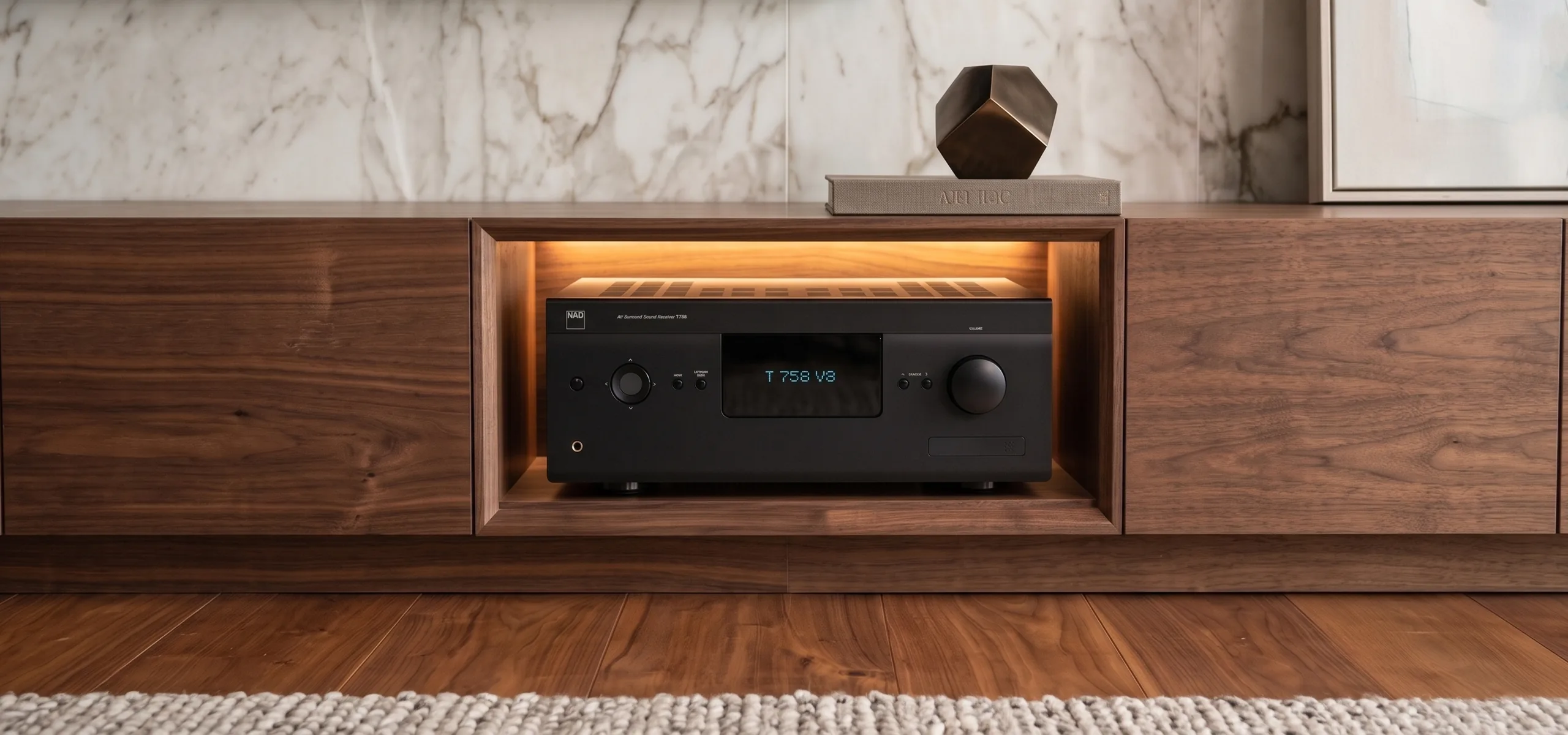 Amplificateur NAD avec calibration Dirac Live pour home cinéma intégré
